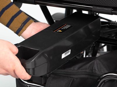 AFPC17 BLK Auto Fold Powerchair 08 web