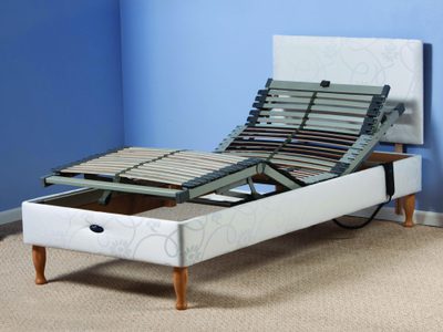 Devon Bed head feet raised RBED01