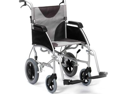 LAWC008 A Ultra Lightweight Aluminium Wheelchair 17 01 web